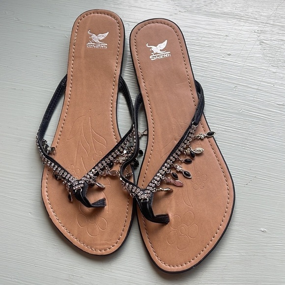 GEMSTONE DANGLING FLIP FLOPS - Picture 1 of 5